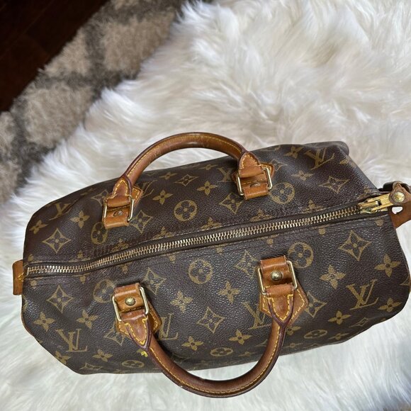 ❌SOLD❌Authentic Louis Vuitton Monogram Speedy 30 Handbag - Picture 11 of 16
